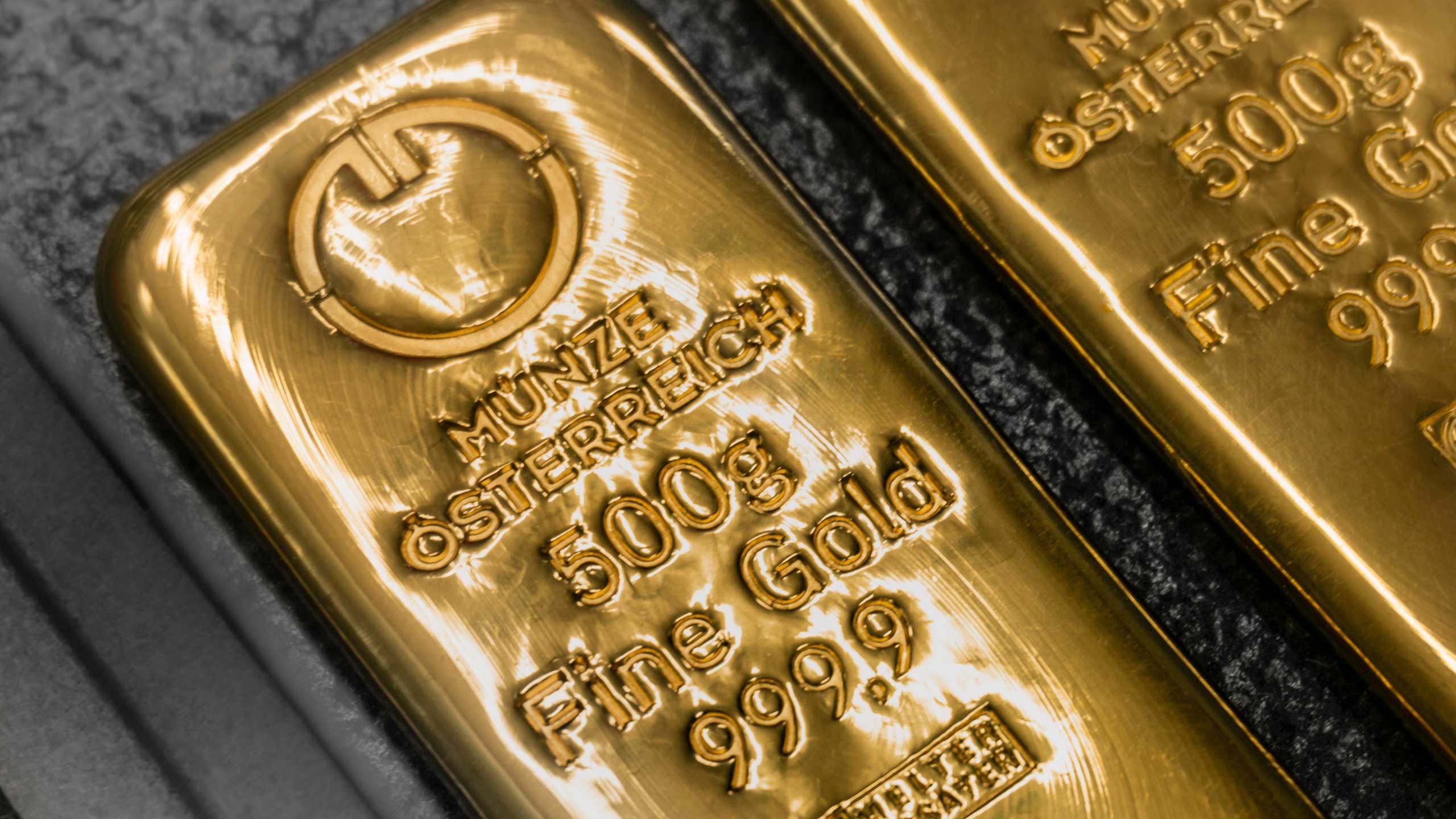 Gold bar Münze Österreich 500g closeup
